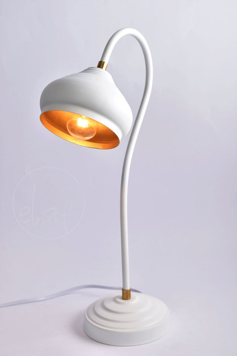 Moulai Plus White desk lamp