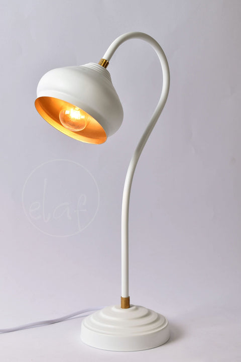 Moulai Plus White desk lamp